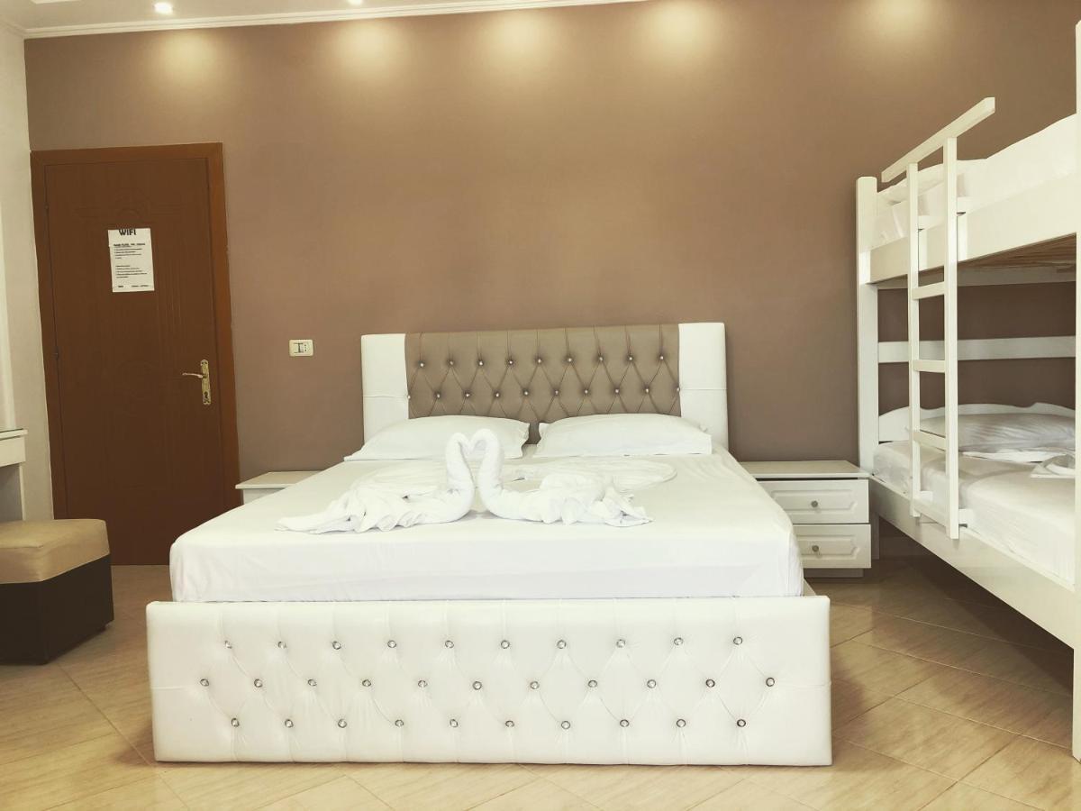 Poseidon Hotel Εξαμίλιο Εξωτερικό φωτογραφία