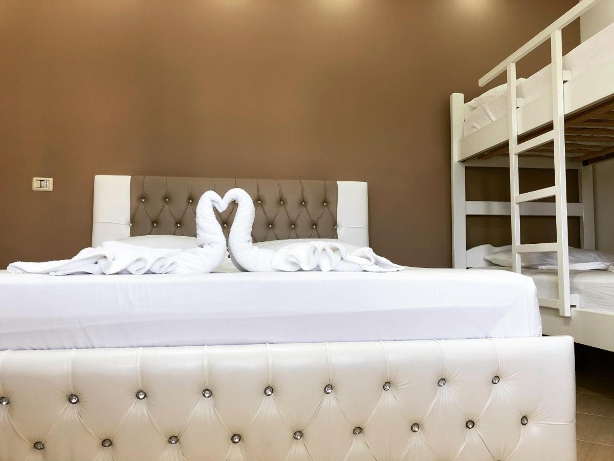 Poseidon Hotel Εξαμίλιο Εξωτερικό φωτογραφία