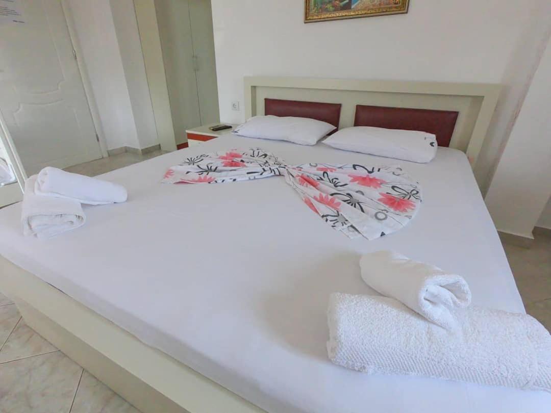 Poseidon Hotel Εξαμίλιο Εξωτερικό φωτογραφία